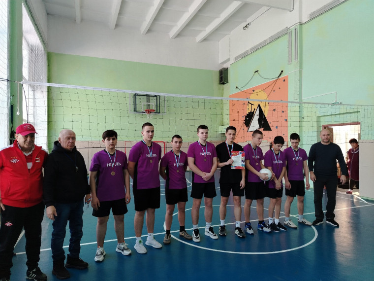 Соревнования по волейболу- юноши..